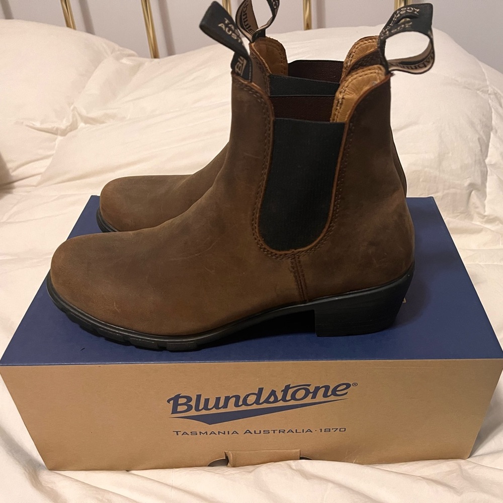 Blundstone 1673 women’s heel boot size US 8 UK 5 antique brown